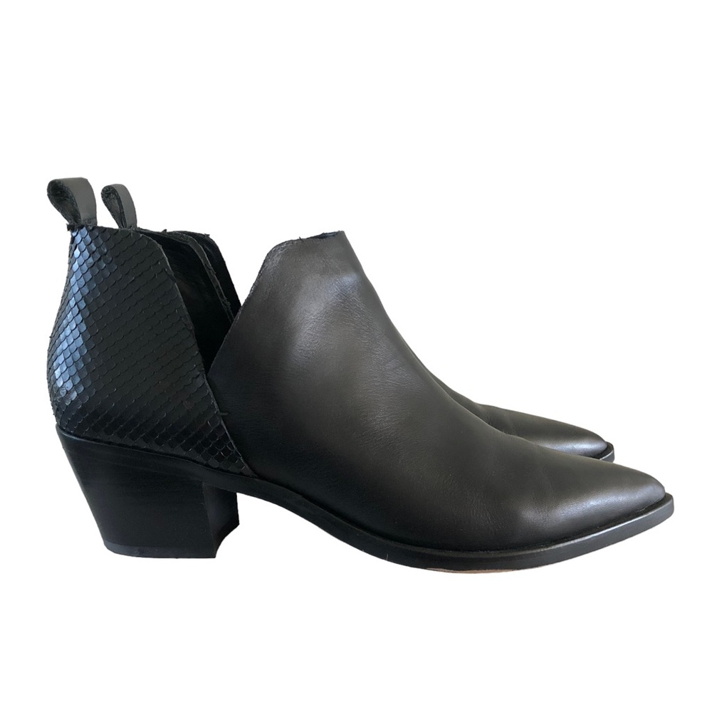 Dolce Vita Sonni Black Snake Embossed Pointed Toe Ankle Booties 8